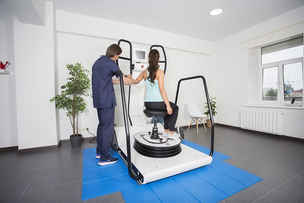 Bewegungstherapie bei Osteochondrose.